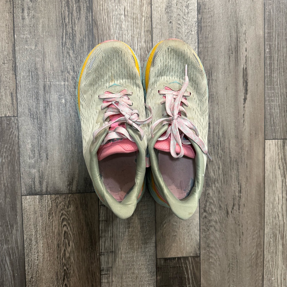 Hoka Free People